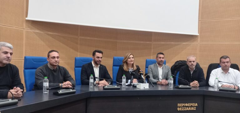 Κλιμάκιο του ΠΑΣΟΚ στις πληγείσες περιοχές της Λάρισας – “Πλήρης εγκατάλειψη, άγνωστο πότε και ποια έργα θα γίνουν”