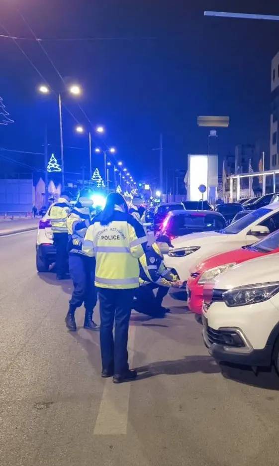 Εντατικοί έλεγχοι της Τροχαίας: 16 συλλήψεις για παράνομη παροχή στάθμευσης – Δείτε βίντεο και φωτογραφίες