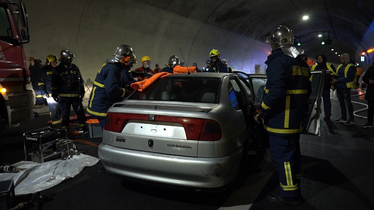 Ευρείας κλίμακας άσκηση της “Αυτοκινητόδρομος Αιγαίου” σε σήραγγα των Τεμπών