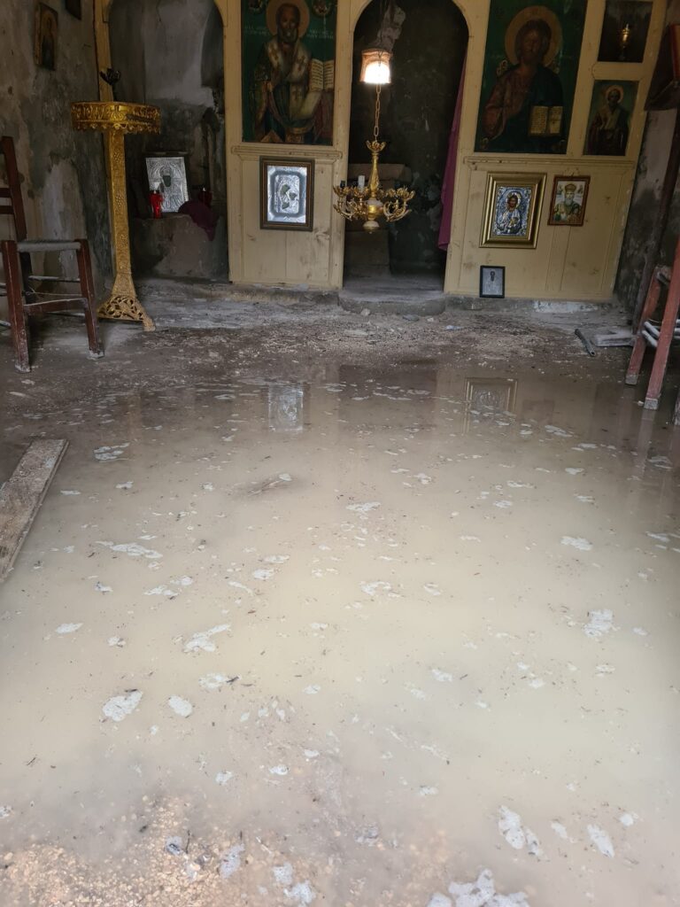 Εγκατάλειψη της εκκλησίας του Αγίου Νικολάου καταγγέλουν κάτοικοι της Γαύδου (video)