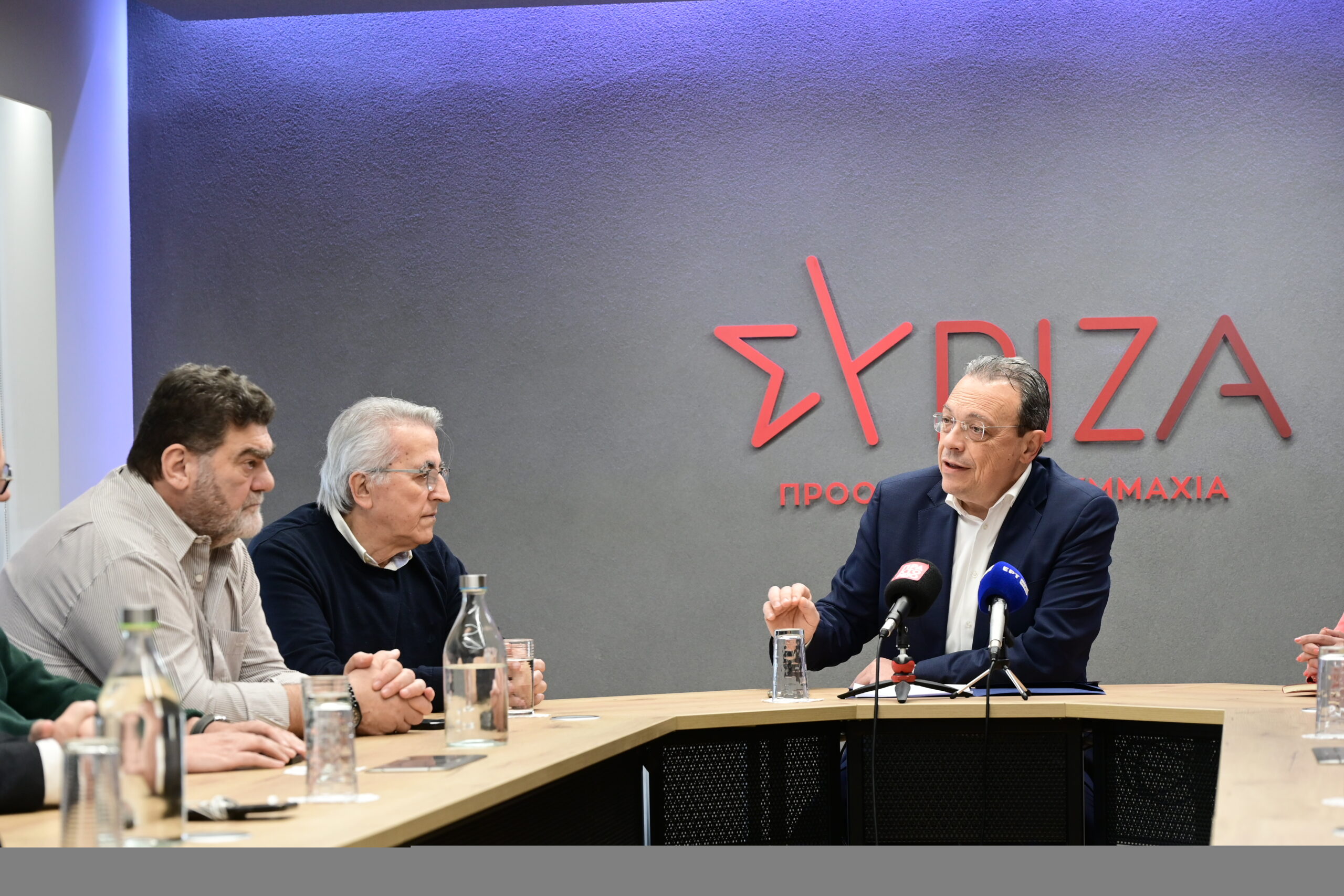ΣYΡΙΖΑ: Συνεδριάζει για να καλύψει τις θέσεις ευθύνης – Επίθεση στην κυβέρνηση για τα εργασιακά