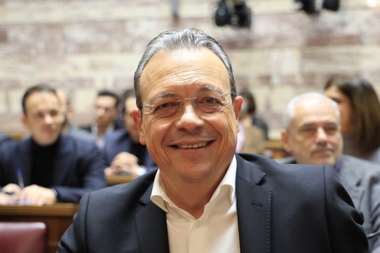 Επικοινωνία Σ. Φάμελλου με Νομαρχιακές Επιτροπές: Επιτέλους χαμογελάμε και αισθανόμαστε πραγματικοί σύντροφοι