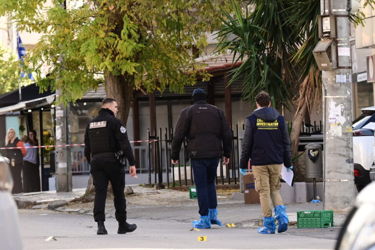 Ποινική δίωξη για ανθρωποκτονία εκ προθέσεως σε βάρος των δύο Τούρκων για το μακελειό στη Γλυφάδα – Θα απολογηθούν την Παρασκευή