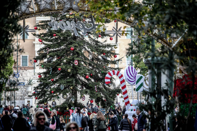 Ανοιχτά μαγαζιά και σούπερ μάρκετ σήμερα Κυριακή – Το εορταστικό ωράριο