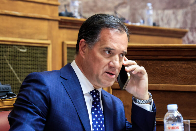 Άδ. Γεωργιάδης: Να καταδικαστεί ο Α. Παναγιωτόπουλος διότι μιλούσε στην κάμερα ενώ οδηγούσε – Η συγγνώμη από το βουλευτή του ΣΥΡΙΖΑ