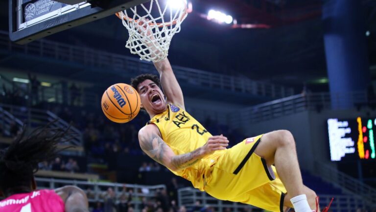 Champions League: Συνέτριψε 96-65 την Βόννη και… φτερούγισε στους «16» η ΑΕΚ