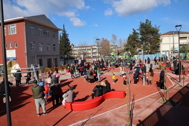 Λάρισα: Σε λειτουργία από σήμερα ο νέος πολυχώρος παιδικών χαρών 6.500 τ.μ στην οδό Αιόλου