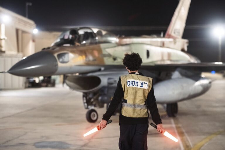 Ισραηλινή εφημερίδα Haaretz: H Πολεμική Αεροπορία προετοιμάζεται για τη μεγάλη αποστολή με στόχο το Ιράν