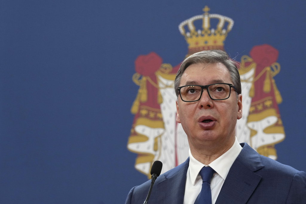 Σερβία: Έγγραφα για την τραγωδία στον σιδηροδρομικό σταθμό στο Νόβι Σαντ και επιδοτούμενα στεγαστικά δάνεια υποσχέθηκε στους φοιτητές ο Βούτσιτς