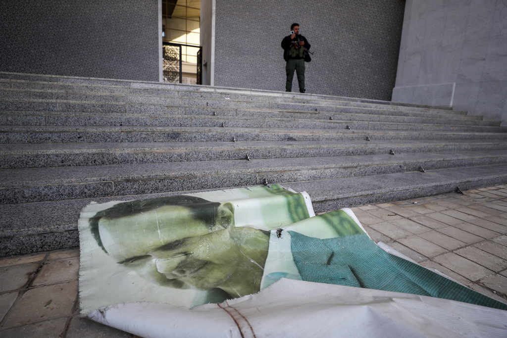 Γαλλία και Γερμανία χαιρετίζουν την πτώση του καθεστώτος Άσαντ, ζητούν ειρηνική πολιτική μετάβαση