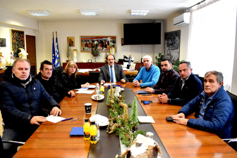 Φλώρινα: Συνάντηση Αντιπεριφερειάρχη για τις ζημιές στις καλλιέργειες των φασολοπαραγωγών της Πρέσπας