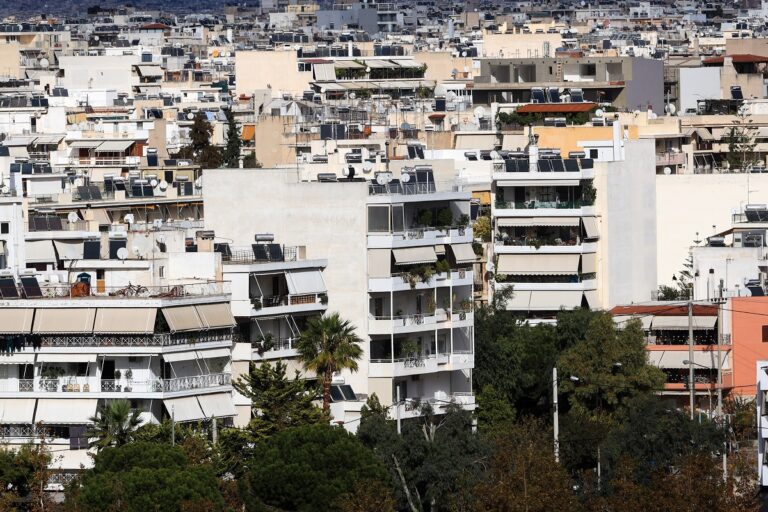 ΕΝΦΙΑ: Έως 10/1 η αποστολή των ασφαλιστήριων συμβολαίων στην ΑΑΔΕ για την έκπτωση – Οι προϋποθέσεις για το 20%