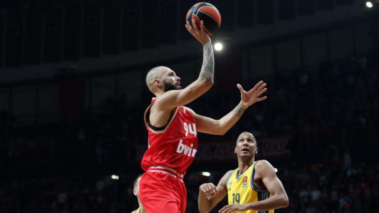 Euroleague: Ο Ολυμπιακός έπαιξε με τη φωτιά αλλά δεν κάηκε, 90-85 την ‘Αλμπα