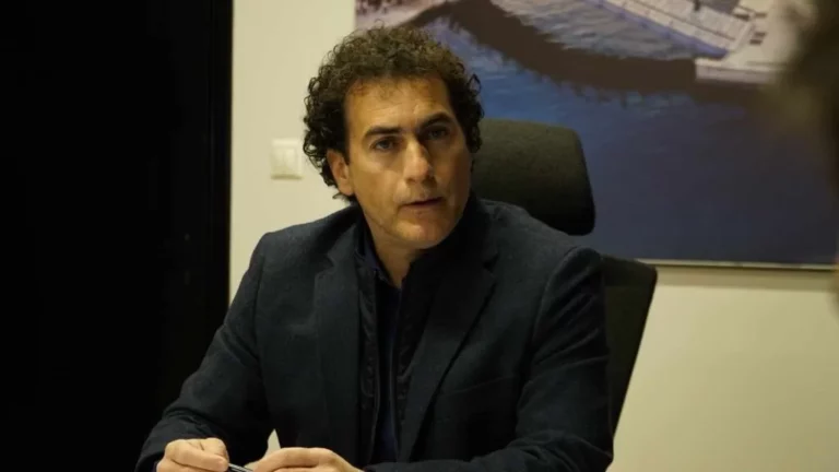 ΔΕΥΑΜΒ – Α. Κοπάνας: Δεν μπορούσε να αποφευχθεί η εισροή θολού νερού στο δίκτυο – Έξαρση υδροφορίας η αιτία