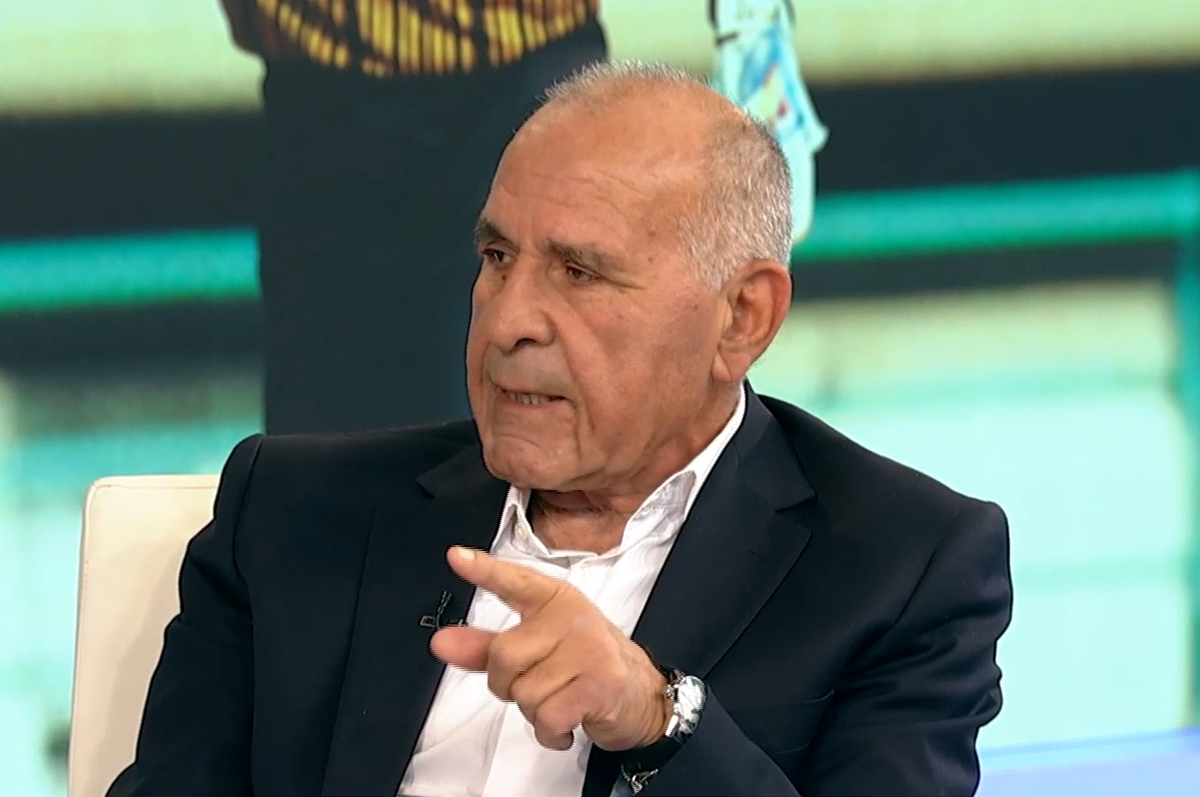 B. Kωνσταντίνου στο ΕΡΤΝews: Είχα πει στο Νίκο Σαργκάνη ότι το παιχνίδι με τη Δανία είναι όλο του το μέλλον