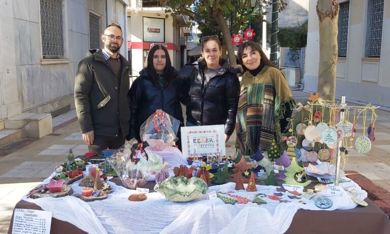 Εντυπωσίασαν τα παιδιά του ΕΕΕΕΚ Πύργου με τις Χριστουγεννιάτικες κατασκευές τους