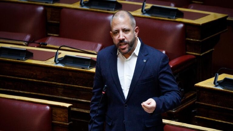 Στη Βουλή από τον Αλ. Μεϊκόπουλο οι καθυστερήσεις στις συντάξεις γιατρών με διαδοχική & παράλληλη ασφάλιση