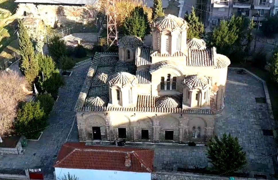 «Μέρα με Χρώμα» και άρωμα Χριστουγέννων από την Πλατεία Αγίων Αποστόλων