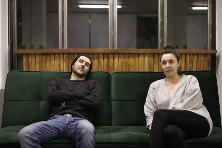 «Ομάδα Νοσταλγία» για το Φεστιβάλ Νύχτες Έντγκαρ Άλλαν Πόε (έως 26/1, Rabbithole | Space Baby): «Μοναδικός ποιητής, θα συνεχίσει να υπάρχει ως σημείο αναφοράς»