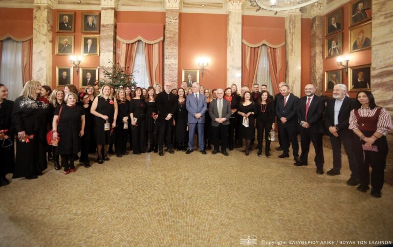 Κωνσταντίνος Τασούλας: «Σήμερα ακούσαμε κάλαντα, ευχές και την ελπίδα για το νέο χρόνο»