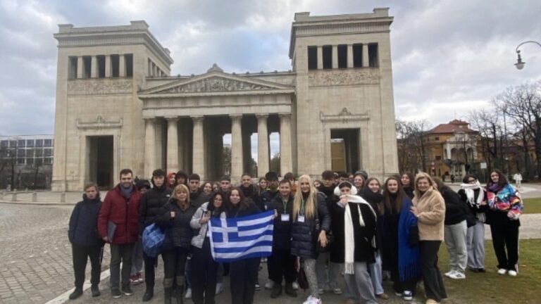 Οι μαθητές του 2ου ΓΕΛ Ξάνθης σε ρόλο ξεναγού στις ελληνικές γωνιές του Μονάχου