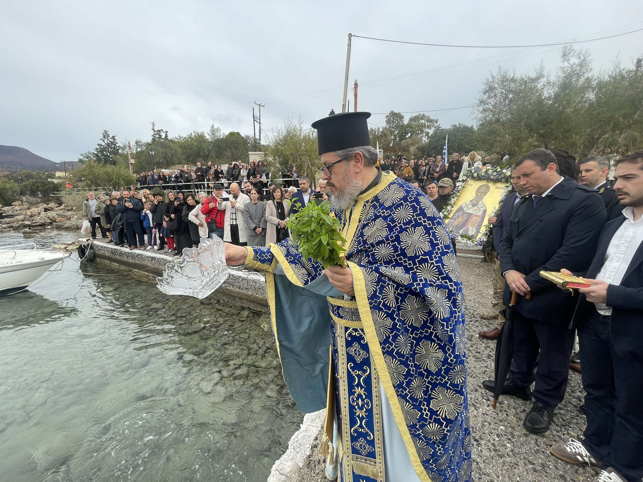 Με λαμπρότητα ο εορτασμός του πολιούχου στον Αγ. Νικόλαο (βίντεο)