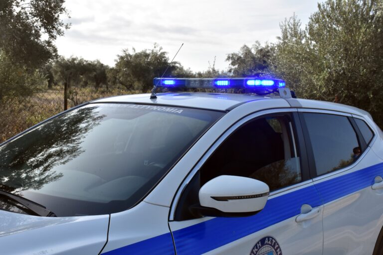 Βάρκιζα: Ένας 50χρονος τραυματίας μετά από επίθεση με μαχαίρι – Προσωπικές διαφορές βλέπει η ΕΛ.ΑΣ.