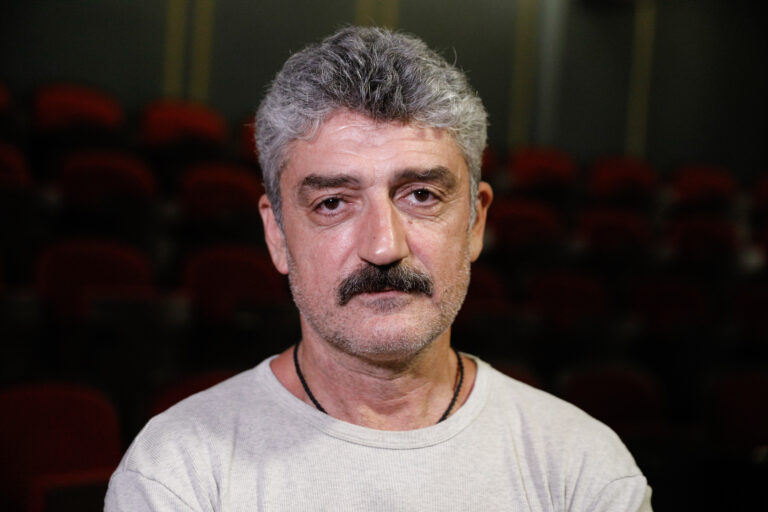 To τελευταίο αντίο από συγγενείς και φίλους στον ηθοποιό Δημήτρη Ήμελλο