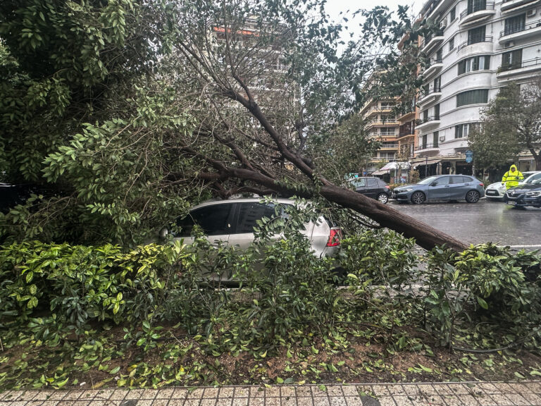 Σε κατάσταση έκτακτης ανάγκης ο Δήμος Θεσσαλονίκης – Στ. Αγγελούδης: Δεν μπορώ να αφήσω την πόλη να πάει έτσι σε γιορτές