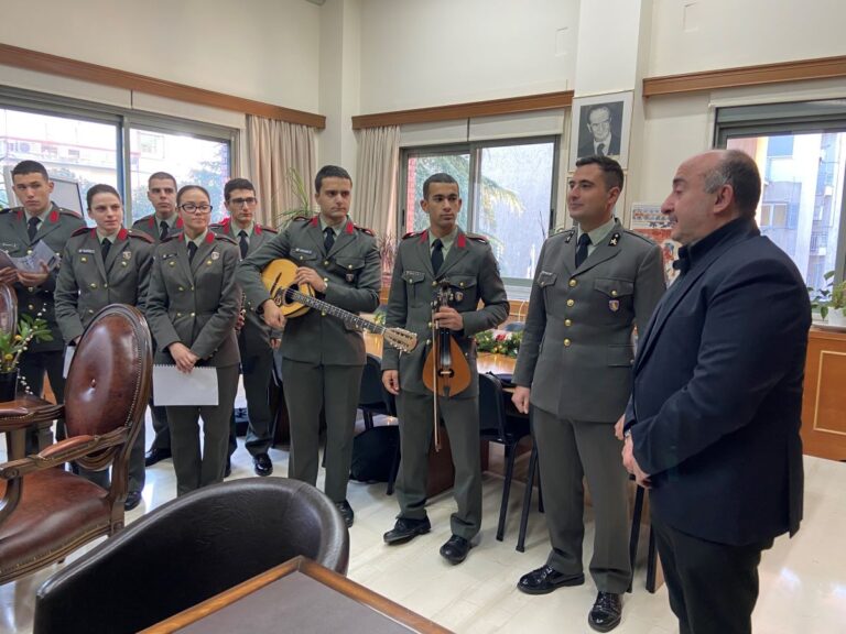 Η Σχολή Μονίμων Υπαξιωματικών τα “έψαλε” στον δήμαρχο Τρικκαίων