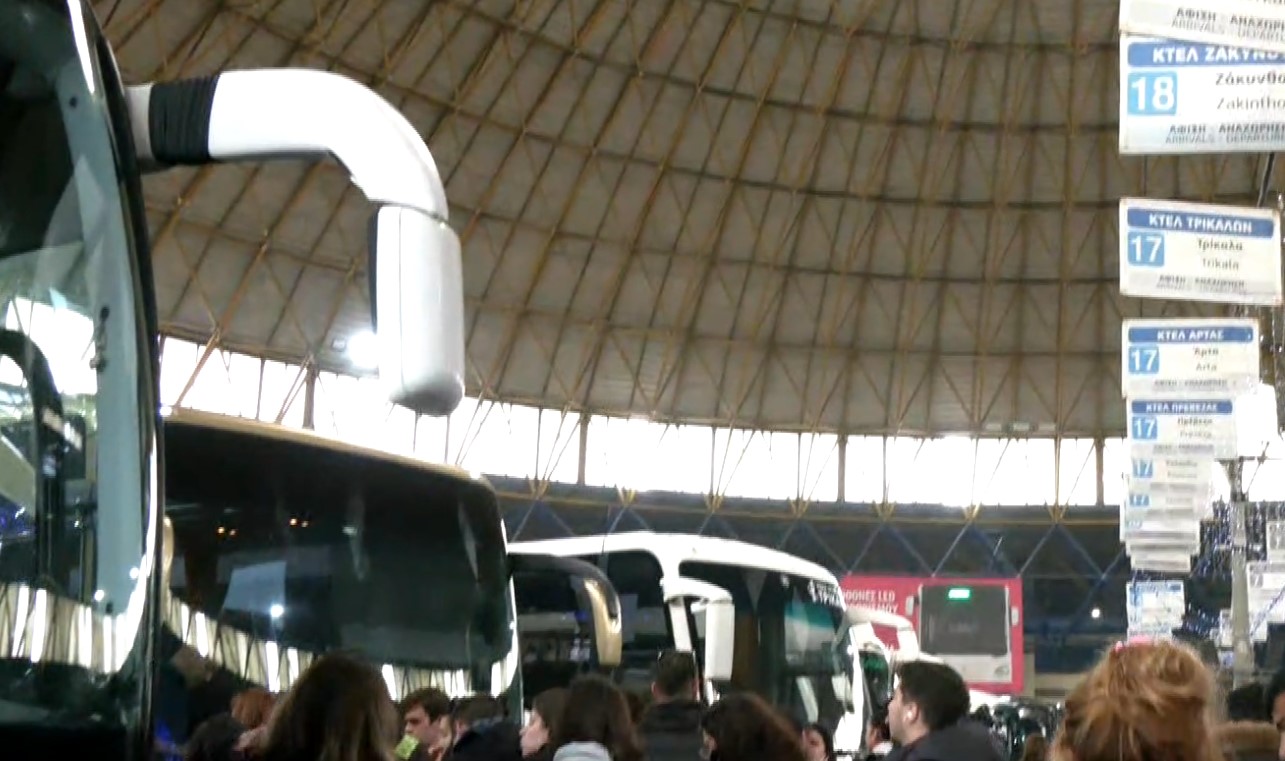 Θεσσαλονίκη: Άρχισε η έξοδος των εκδρομέων για τα Χριστούγεννα