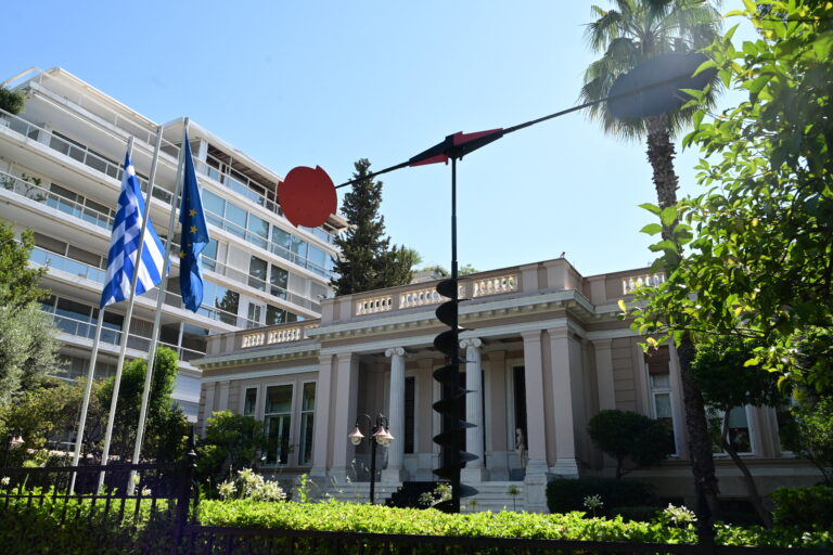 Νέο κυβερνητικό σχήμα: Τα μηνύματα των αλλαγών και ο ρόλος της νέας γενιάς