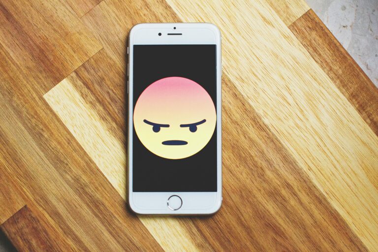 Η οργή ως στρατηγική: Πώς τα Social Media εκμεταλλεύονται τα συναισθήματα για κέρδος