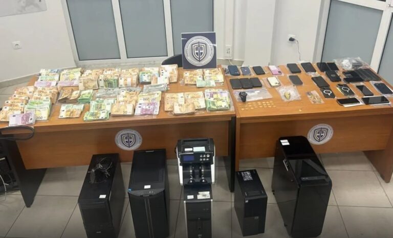 Χαλκιδική – Κύκλωμα σε Πολεοδομίες: Δεσμεύτηκαν θυρίδες και ακίνητα που ήταν στην κατοχή εμπλεκόμενων