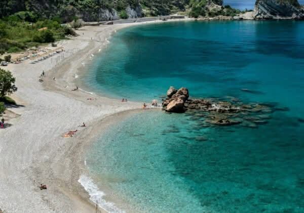 Νέες ευκαιρίες για την αξιοποίηση εναλλακτικών μορφών τουρισμού στον Δήμο Δυτικής Σάμου – Στο προσκήνιο οι ιαματικές πηγές