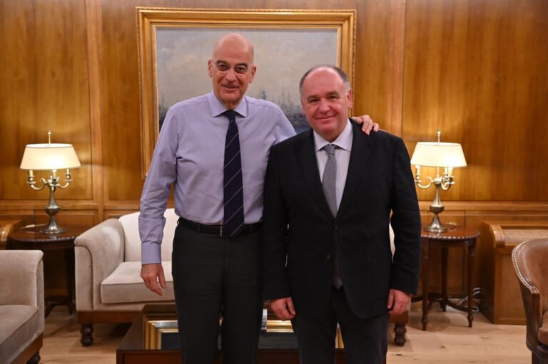 Φλώρινα: Η λειτουργία των στρατοπέδων στο επίκεντρο συνάντησης με τον Υπουργό Εθνικής Άμυνας
