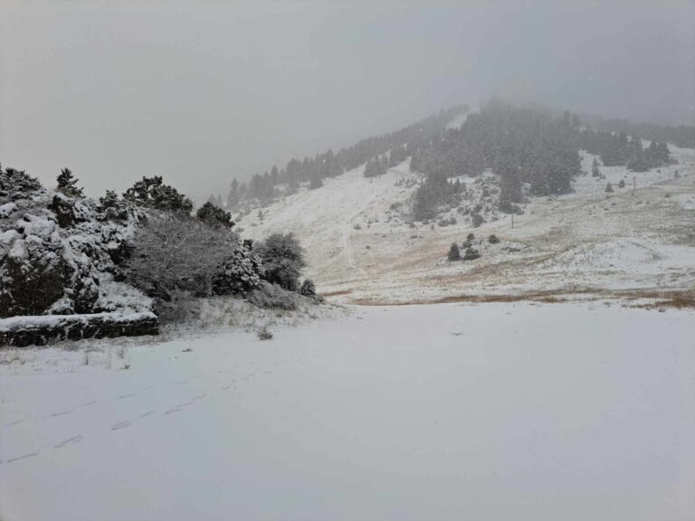 Όμορφες εικόνες στο Χιονοδρομικό Κέντρο Οστρακίνας Μαινάλου