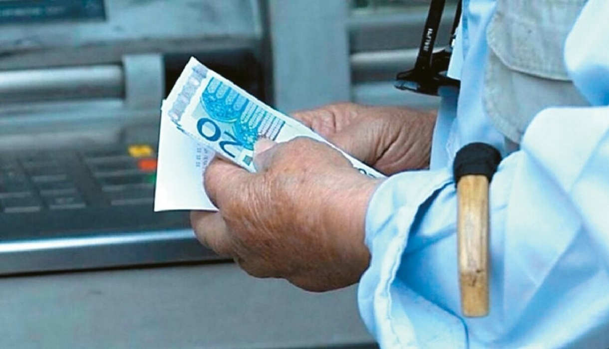 ΕΦΚΑ: Αύριο Τετάρτη 18/12 η καταβολή εφάπαξ οικονομικής ενίσχυσης και επιδόματος κοινωνικής αλληλεγγύης