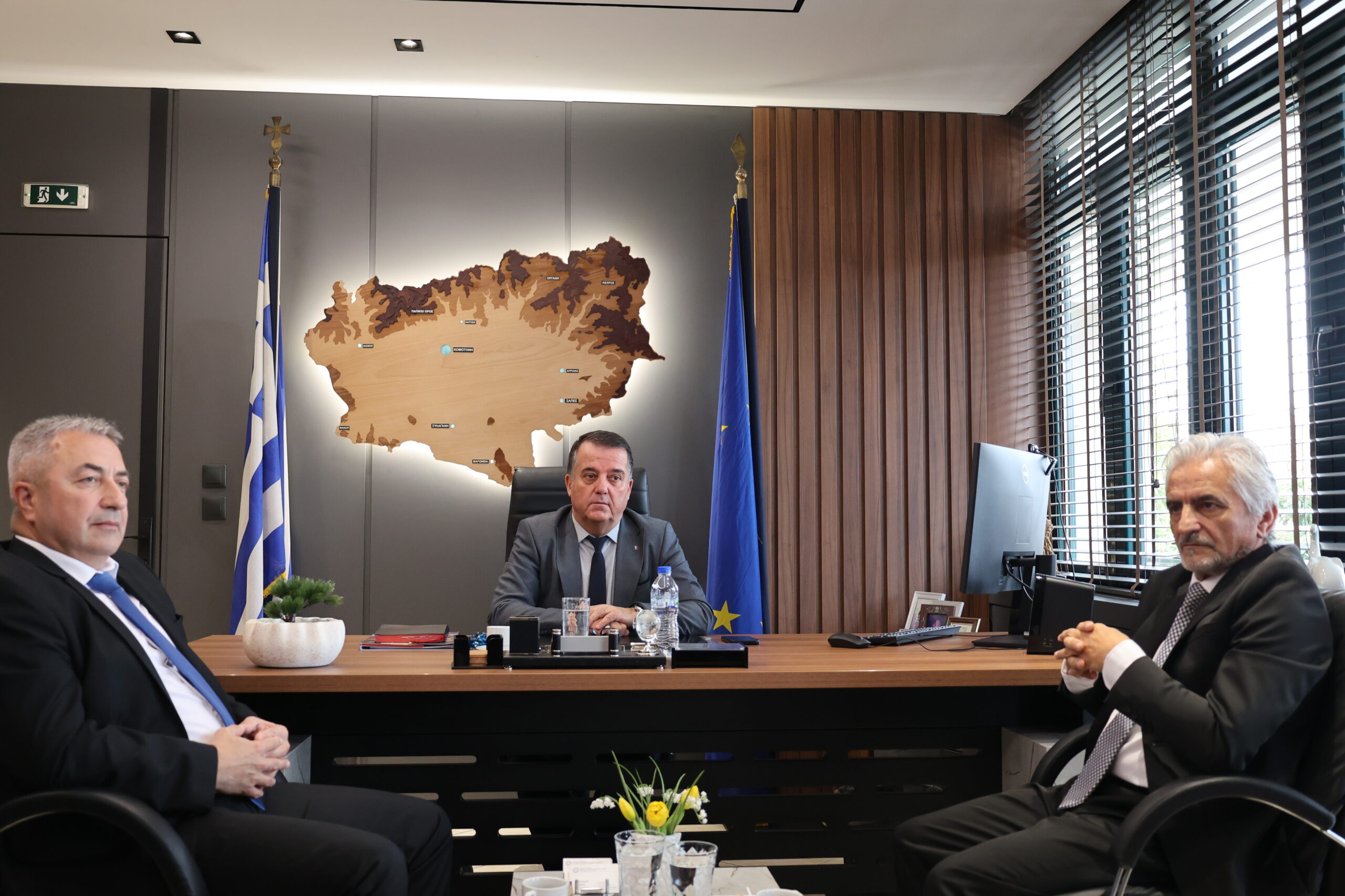 Αντιπεριφερειάρχης ΠΕ Ροδόπης -Αντινομάρχες Σμόλιαν Βουλγαρίας 01 Ροδόπη: Έτοιμη η νέα Γέφυρα Κομψάτου – Μετά τις 20 Αυγούστου τα εγκαίνια