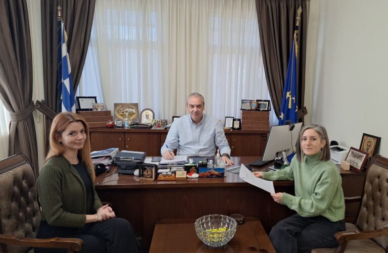 Προχωρά η μελέτη πυροπροστασίας των σχολικών μονάδων του Δήμου Ελασσόνας – Υπεγράφη η σύμβαση με την ανάδοχο