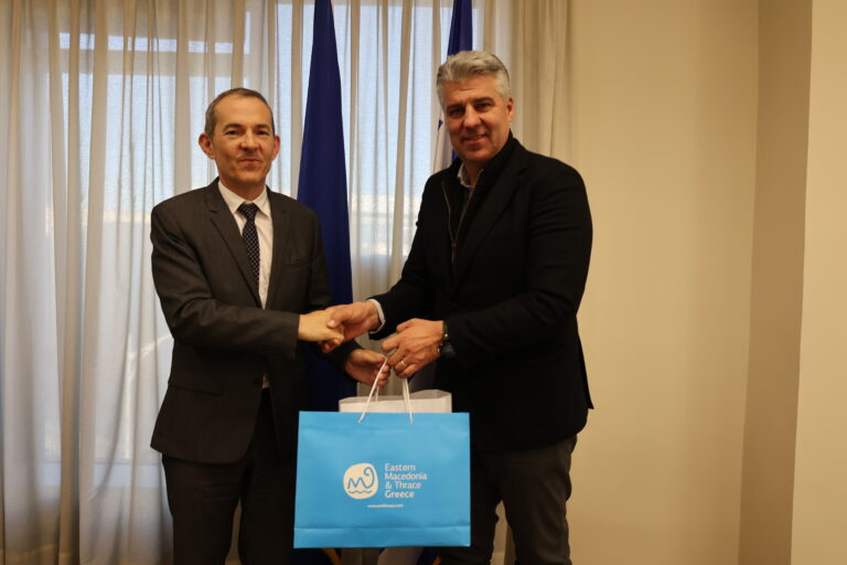 Συνάντηση του περιφερειάρχη ΑΜΘ, Χρ. Τοψίδη με τον Γενικό Πρόξενο της Γαλλίας, Ζακ Λικ Λαβό