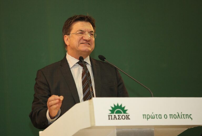 Π. Ευθυμίου για Κώστα Σημίτη: Άνθρωπος που ωφέλησε τον τόπο του από κάθε άποψη – Ποια ήταν η μόνη φορά που τον είδα συγκινημένο