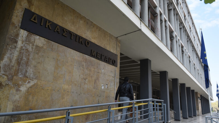 Θεσσαλονίκη: Συνελήφθη στρατιωτικός επειδή ηχογραφούσε παράνομα σε αίθουσα ποινικού δικαστηρίου