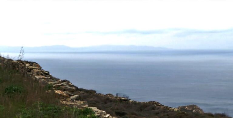 Απάνω Μεριά- Η ανέγγιχτη πλευρά της Σύρου
