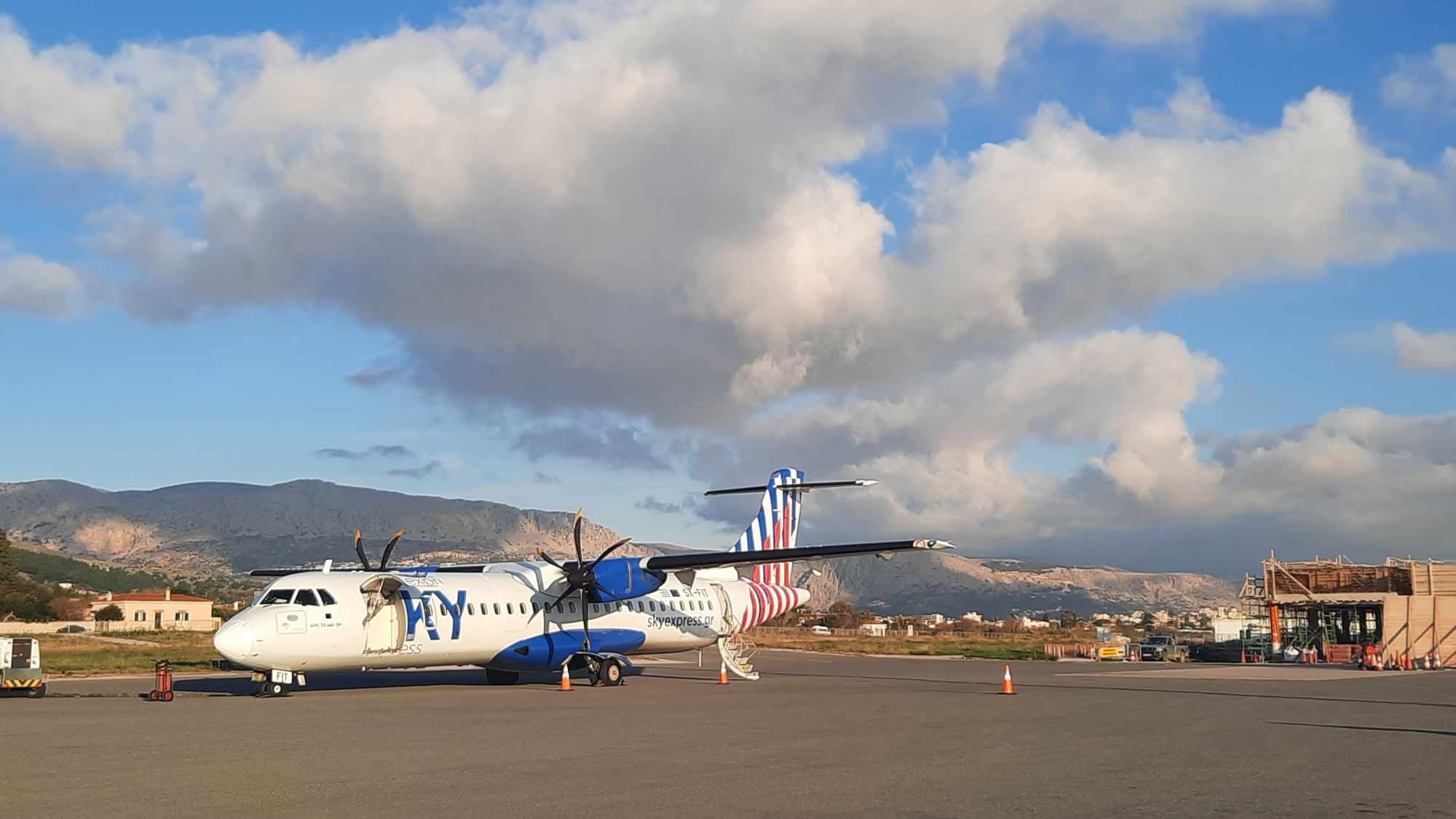 Καθυστερήσεις πτήσεων από Χίο και Αλεξανδρούπολη με προορισμό την Αθήνα λόγω πυκνής ομίχλης