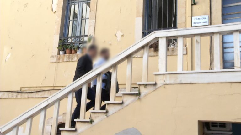 Χανιά: Στον εισαγγελέα οι δύο γυναικολόγοι για το κύκλωμα παράνομων υιοθεσίας βρεφών