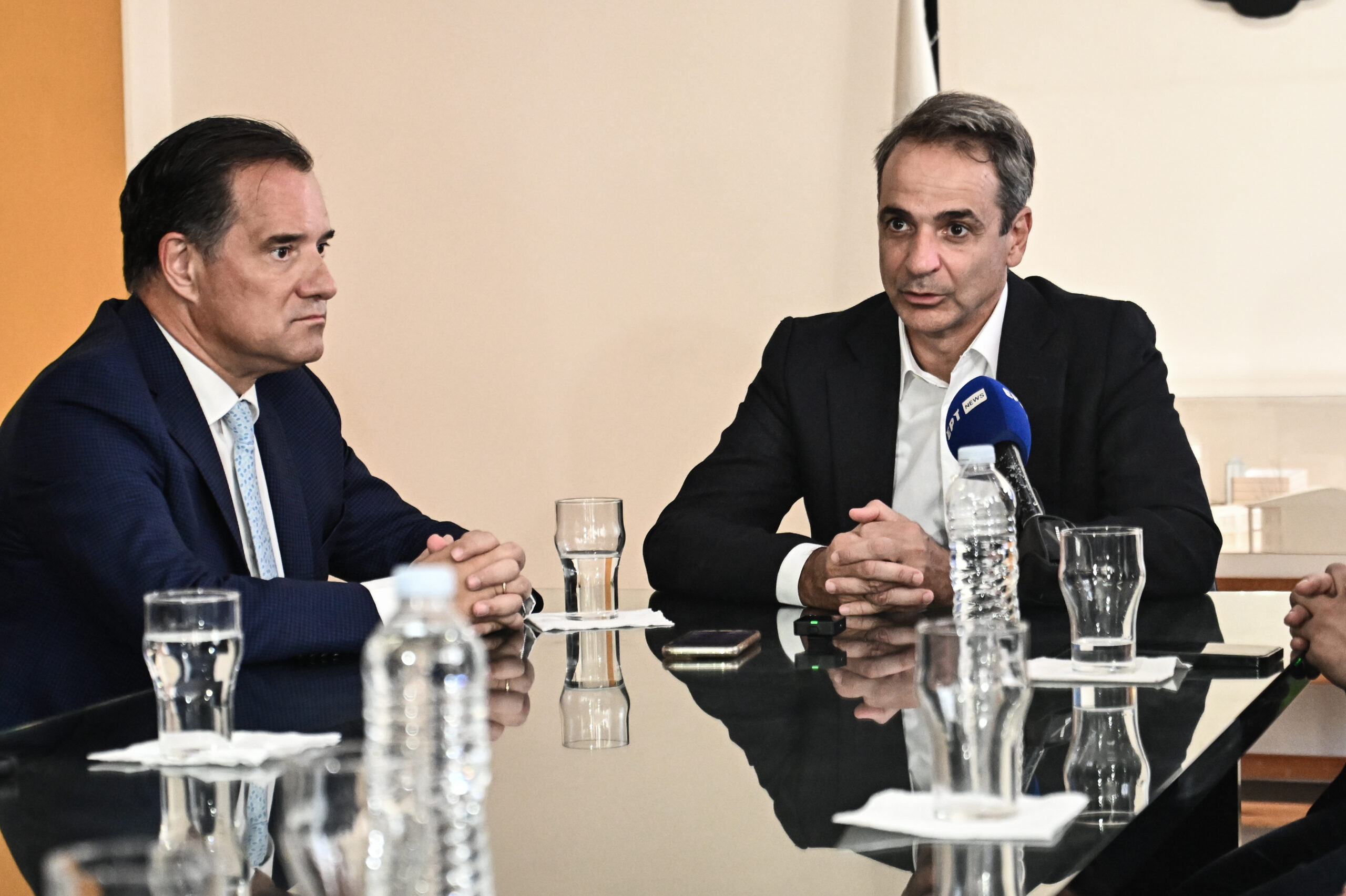 ΕΠΙΣΚΕΨΗ ΤΟΥ ΠΡΩΘΥΠΟΥΡΓΟΥ ΚΥΡΙΑΚΟΥ ΜΗΤΣΟΤΑΚΗ ΣΤΟ ΝΟΣΟΚΟΜΕΙΟ ΠΑΙΔΩΝ "ΑΓΙΑ ΣΟΦΙΑ" (ΚΩΣΤΑΣ ΤΖΟΥΜΑΣ/EUROKINISSI)