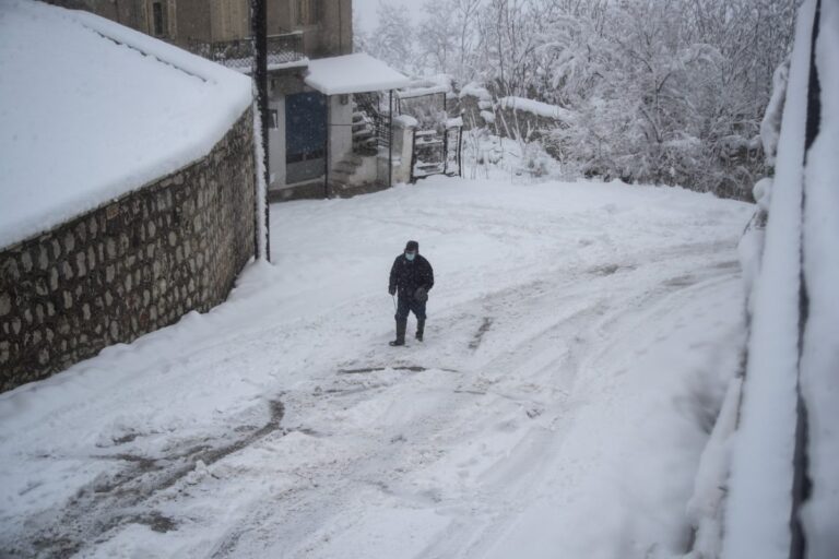 Σε ποιους δρόμους της Β. Ελλάδας κρίνονται απαραίτητες οι αντιολισθητικές αλυσίδες παρά την ύφεση της κακοκαιρίας