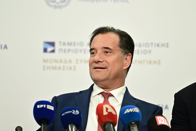 Άδωνις Γεωργιάδης: Είκοσι νέες προσλήψεις για τα φαρμακεία ΕΟΠΥΥ τις επόμενες ώρες – Το νέο μοντέλο λειτουργίας