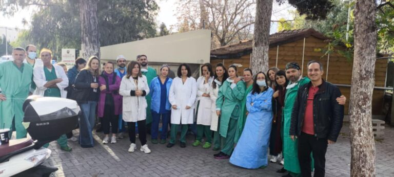 Ηράκλειο: Διαμαρτυρία εργαζομένων στο Βενιζέλειο για τη λειτουργία 6ης χειρουργικής αίθουσας
